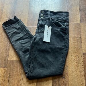 NWT flying Monkey button fly jeans size 28